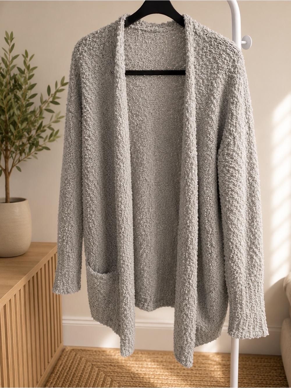NWOT Cozy Open-Front Women's Cardigan Sweater in Light Gray